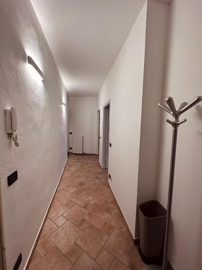 La Casa Del Corso Apartment อาโรนา ภายนอก รูปภาพ