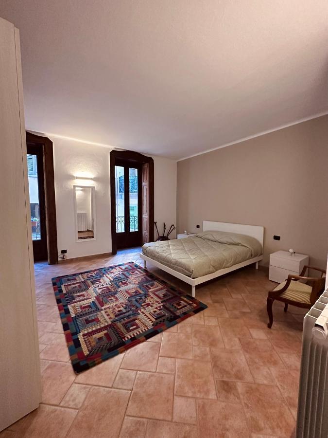 La Casa Del Corso Apartment อาโรนา ภายนอก รูปภาพ
