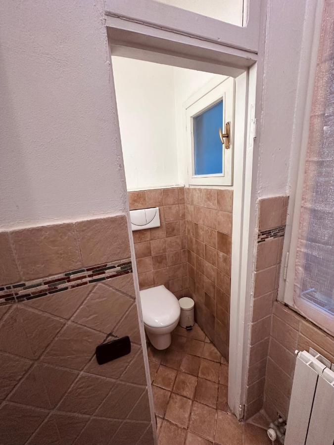 La Casa Del Corso Apartment อาโรนา ภายนอก รูปภาพ